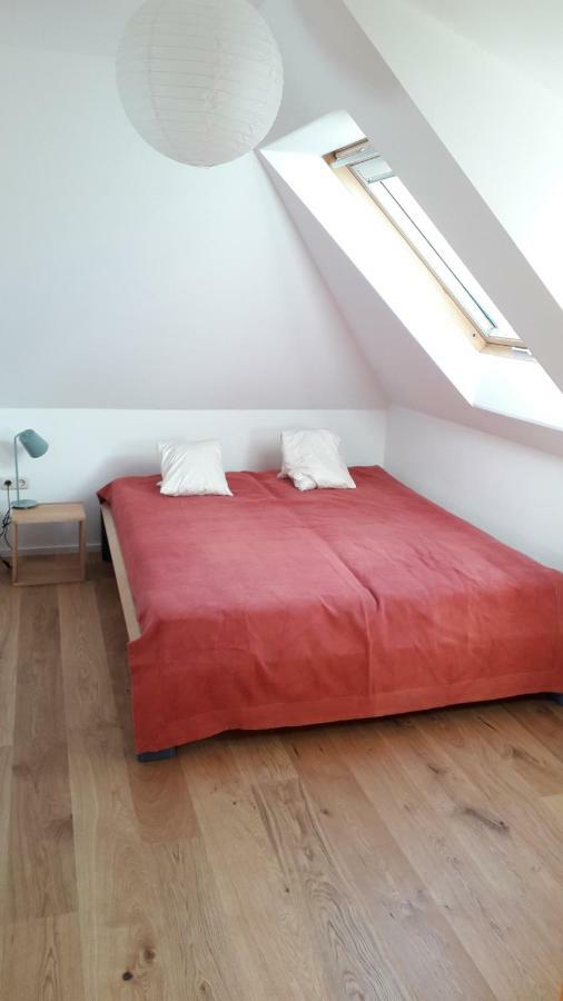 Apartment Zentrumsnahe Dachwohnung In Gruener Oase